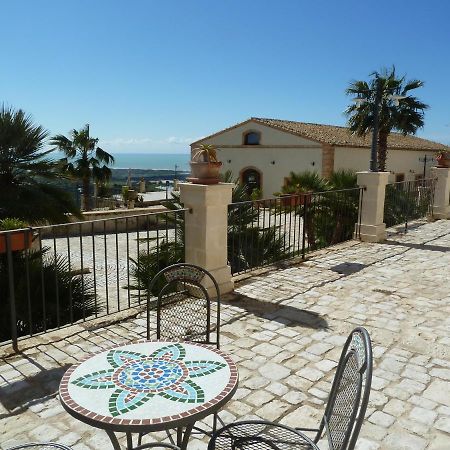 Maison d'hôtes Silva Suri à Marina di Ragusa Extérieur photo