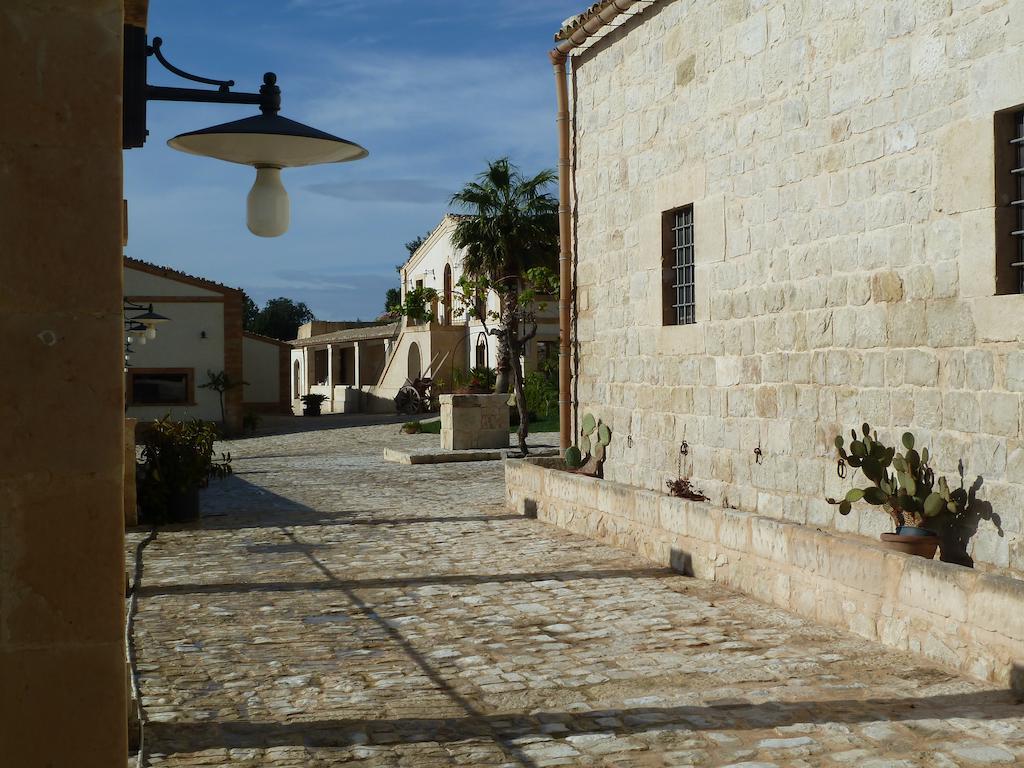 Maison d'hôtes Silva Suri à Marina di Ragusa Extérieur photo