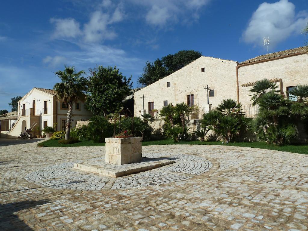 Maison d'hôtes Silva Suri à Marina di Ragusa Extérieur photo