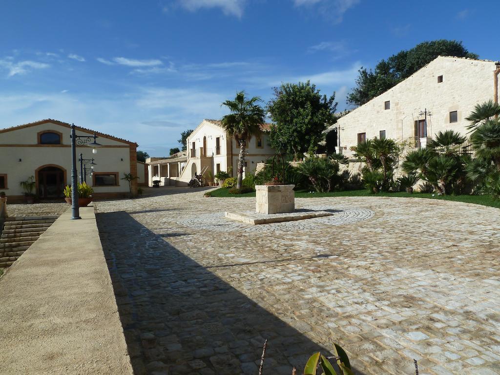 Maison d'hôtes Silva Suri à Marina di Ragusa Extérieur photo