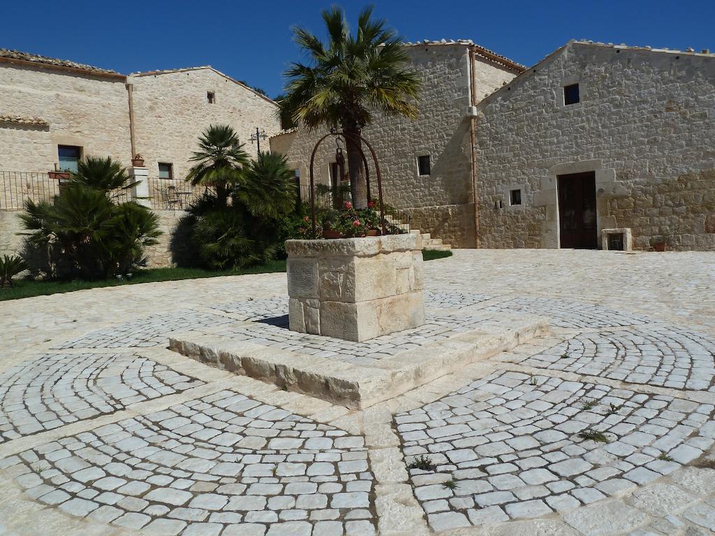 Maison d'hôtes Silva Suri à Marina di Ragusa Extérieur photo