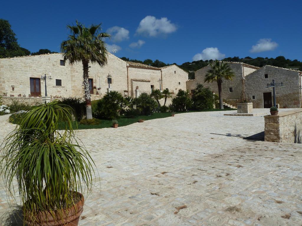 Maison d'hôtes Silva Suri à Marina di Ragusa Extérieur photo