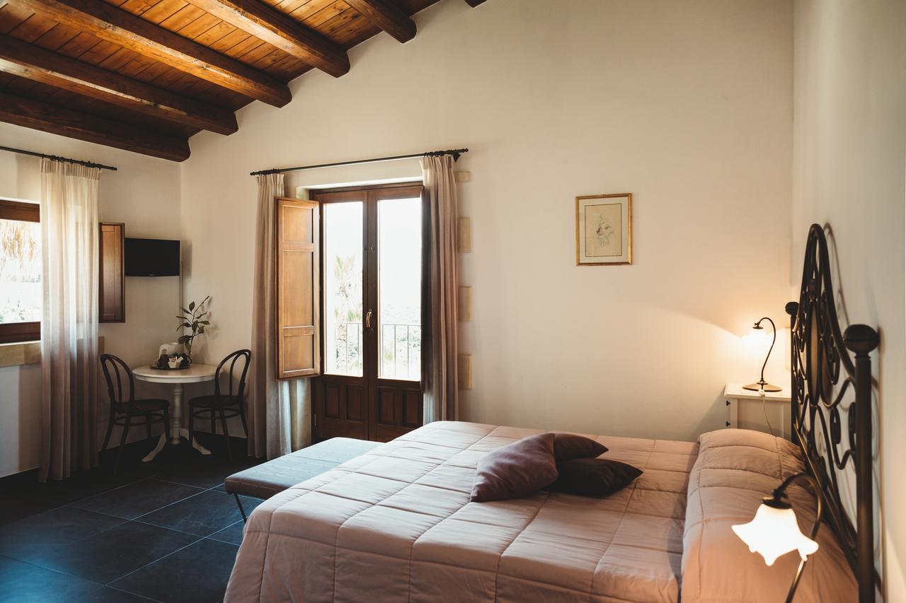 Maison d'hôtes Silva Suri à Marina di Ragusa Extérieur photo