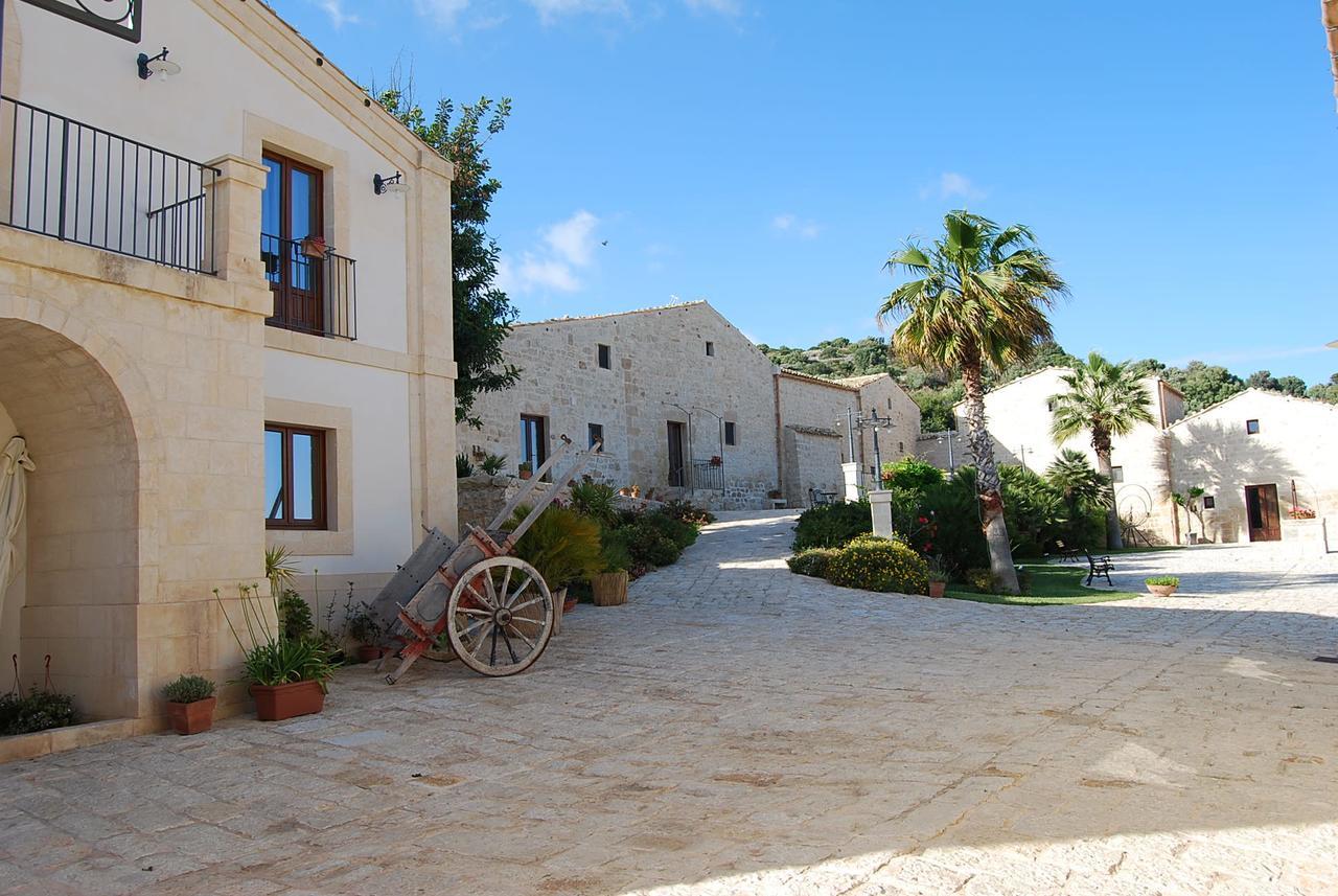 Maison d'hôtes Silva Suri à Marina di Ragusa Extérieur photo